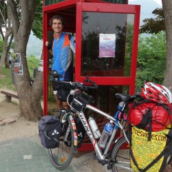Sergio en bici en Corea del Sur