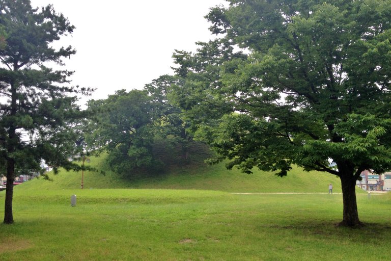 Tumbas en Gyeongju, Corea del Sur